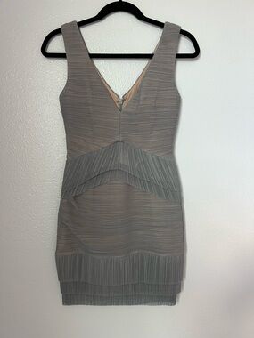 BCBGMaxAzria Structured Pleated Tulle Layered Sleeveless Dress - Gray